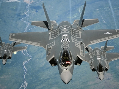 ВВС США отправят десятки истребителей F-22 в Тихий океан на фоне напряженности в отношениях с Китаем