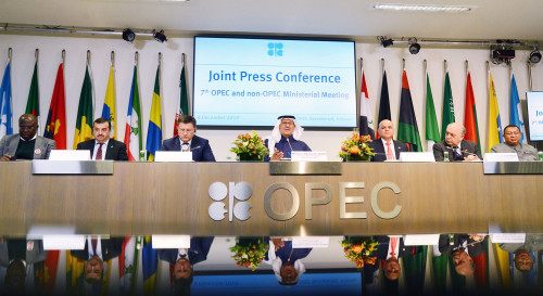 ОПЕК+ продлил соглашение по нефти до конца 2022 года