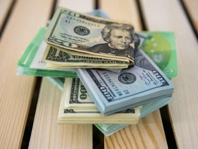 Դոլարի փոխարժեքը նվազել է 493 դրամից. Եվրոն էժանացել է ավելի քան 4 դրամով