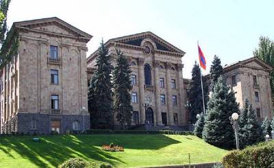 «Հրապարակ». Ինչպե՞ս կլուծվի ընդդիմադիր փոխխոսնակի հարցը. Սերժ Սարգսյանն ուզում է այդ պաշտոնը զբաղեցնի Աննա Մկրտչյանը