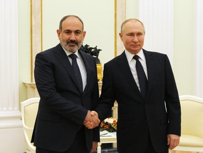 Armenia's Pashinyan holds phone talks with Vladimir Putin