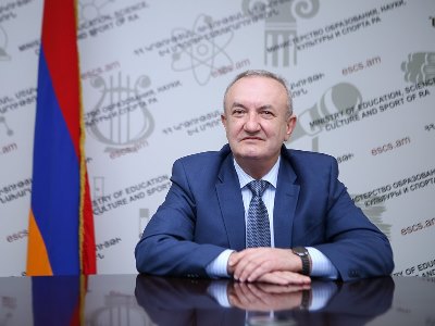 Վահրամ Դումանյանն ընդունել է Երևանի պետական կամերային երաժշտական թատրոնի ներկայացուցիչներին
