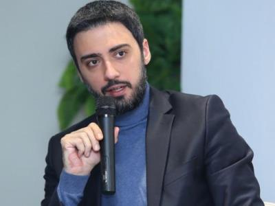 Ընդդիմադիր փոխխոսնակի  հարցին իշխանության միջամտելն իր սահմանադրական կարգավիճակից կտրուկ շեղում է․ Արամ Վարդևանյան