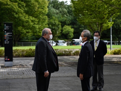 Armenia President discusses cooperation issues with Kavli IPMU's leadership