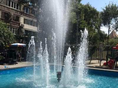 Երբ էքսկավատորը մտել էր Աբովյան 21-ի բակ, քաղաքացիները զանգահարել էին «թեժ գիծ»