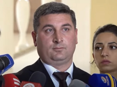 Իսկ նորմա՞լ եք համարում, որ երեկ միջադեպ էր, իսկ համայնքապետ Երեւանում էր. Սանոսյանը՝ Գեղամասարի համայնքապետի մասին