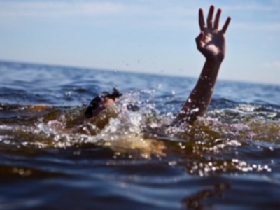 Спасатели вытащили из воды 11-летнего ребенка
