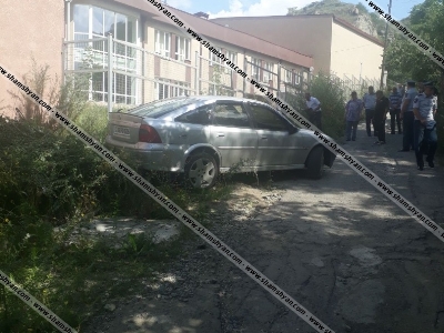 Վանաձորի թիվ 7 դպրոցի հարեւանությամբ, ջրատարի մոտ հայտնաբերվել է տղամարդու դի․ նա վրաերթի է ենթարկվել սեփական մեքենայով