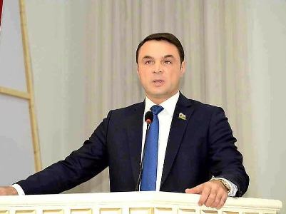 Ադրբեջանցի պատգամավորները ձեռնաշղթաներ են փորձել