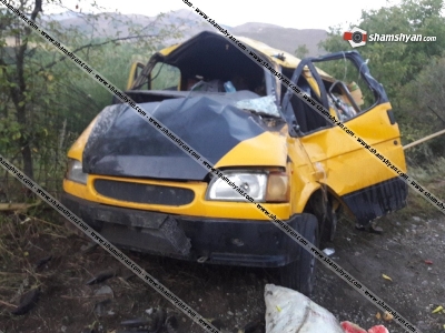 Լոռու մարզում 28-ամյա վարորդը Ford Transit-ով բախվել է գազատար խողովակին եւ հայտնվել ձորակում. կան վիրավորներ (ֆոտո)