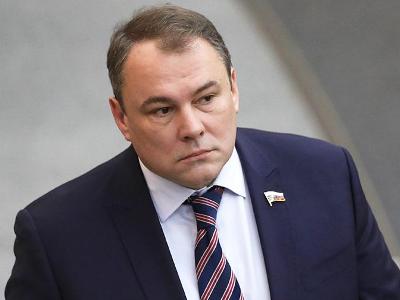 Оскорбившего русских азербайджанского дипломата предупредили о последствиях
