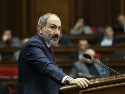 Никол Пашинян прибыл в парламент для участия в закрытом заседании партии «Гражданский договор»