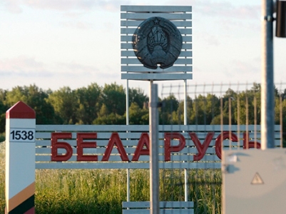 В Белоруссии заявили, что польские пограничники доставили к ее границе избитого беженца