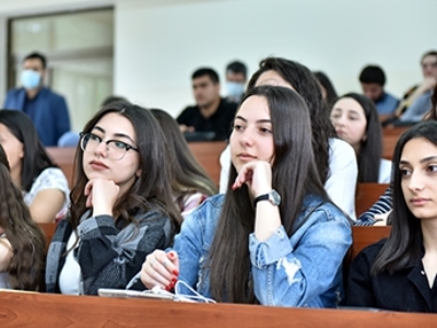 ԵՊՀ-ում բակալավրիատի և մագիստրատուրայի առկա ուսուցման դասերը կմեկնարկեն սեպտեմբերի 1-ին՝ առկա եղանակով