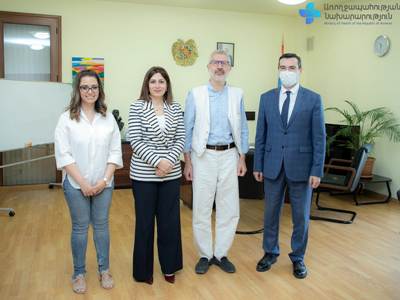 Անահիտ Ավանեսյանն ընդունել է վիրաբույժ Արամ Ղազարյանին