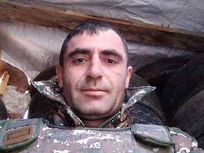 «Դիրքեր բարձրանալիս ասաց՝ ամեն ինչ շատ լավ է լինելու». Երասխում զոհված զինծառայող Գեղամ Սահակյանն Արտաշատից էր (ֆոտո)