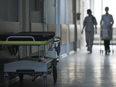 В Ереване расследуют совершенное в людном месте в центре города покушение на молодого человека