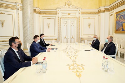 Վարչապետն ու Եվրասիական զարգացման բանկի վարչության նախագահը համագործակցության զարգացմանն առնչվող հարցեր են քննարկել