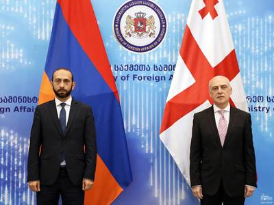 Armenia, Georgia FMs discuss issues on creation of Persian Gulf-Black Sea international transport corridor