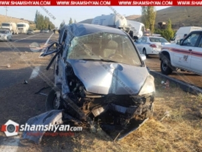Կոտայքի մարզում բախվել են MAN բեռնատարն ու Honda-ն, վերջինս էլ տապալել է ցուցանակները. կա 7 վիրավոր (ֆոտո)