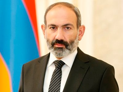 Никол Пашинян в Грузии почтил память погибших в войне с Россией и отбыл из Тбилиси в Батуми