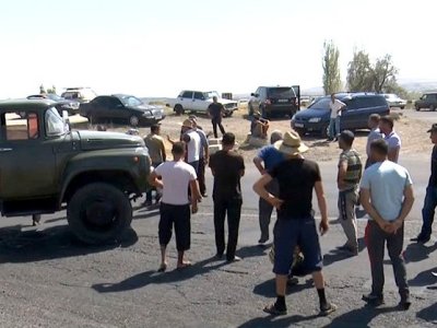 Էկոնոմիկայի նախարարությունը խաղողագործներից խնդրել է՝ չփակել ճանապարհը մինչև վաղը ժամը 10-ը