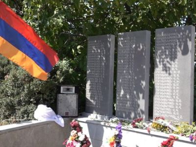 Սարիգյուղ համայնքում պատերազմի զոհերին նվիրված հուշաքար է բացվել (ֆոտո)