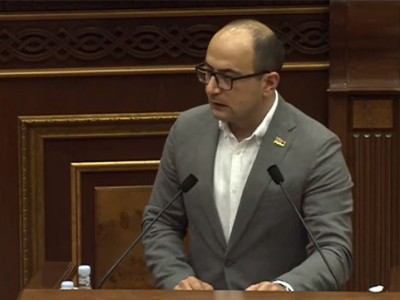 О пленных тоже скажете: «они на территории Азербайджана? »: Оппозиционер жестко раскритиковал заявление Агаджаняна