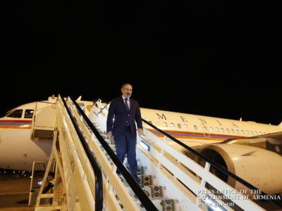 Armenia's Pashinyan arrives in Dushanbe on working visit