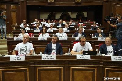 «Հրապարակ». «Հայաստան» դաշինքի երկու պատգամավորներ իշխանության ուշադրության կենտրոնում են