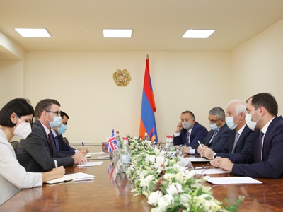 Armenia high-tech industry minister receives UK Ambassador