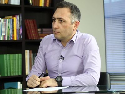 Պետք է անհապաղ պատասխան տրվի, որ գունագեղ շոուի աղմուկի տակ չսղղացվի հերթական կապիտուլյացիոն բնույթի որոշումը.Հակոբյան