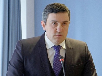 Գորիս-Կապան ավտոճանապարհին վերջի օրերին տեղի ունեցող խայտառակությունը հետևանք է մի գաղտնի գործարքի. Արթուր Ղազինյան