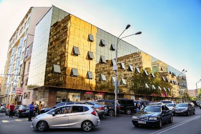 Yerkir.am: 2 Turks or Azerbaijanis apprehended outside jewelry center in Yerevan