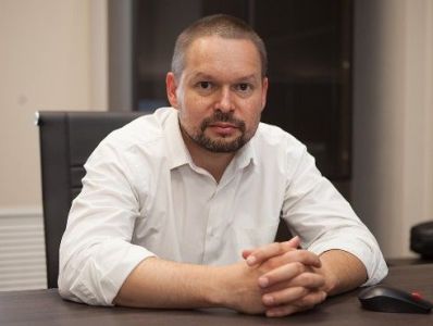 Эксперт: Для РФ принципиально важно сохранить роль посредника между Ереваном и Баку