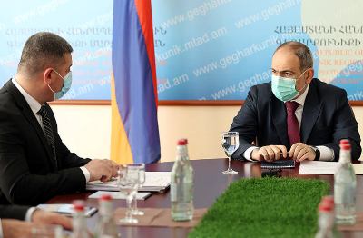 Հավանաբար, Գնել Սանոսյանը մտածում է՝ «վարչապետն ով է, որ ես նրա որոշումները կատարեմ». Էդգար Ղազարյան