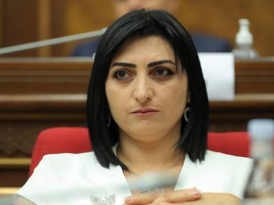 «Մենք այլ օրակարգ չունենք, քան սահմանային անվտանգության խնդիրները». Ինչու «Պատիվ ունեմ»-ը լքեց ԱԺ նիստերի դահլիճը