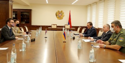 Armenia MOD receives UK Ambassador