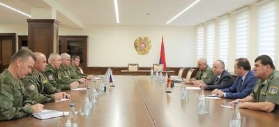 Ա. Կարապետյանն ընդունել է գեներալ-լեյտենանտներ` Ռուստամ Մուրադովին, Գենադի Անաշկինին և գեներալ-մայոր Միխայիլ Կոսոբոկովին