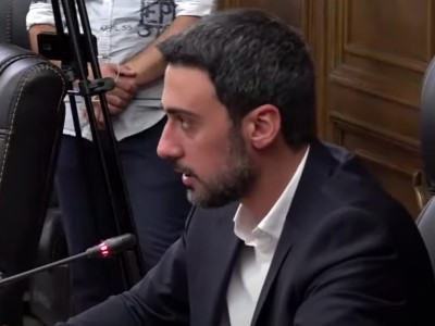 Правозащитник: Пашинян поддержал криминализацию оскорблений, превратив это в свое оружие