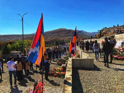 Արցախը մասնատված էր ընտրություններից հետո, Հայաստանը՝ նախկինների ու ներկաների մաշեցնող թեմաների պատանդ. Աշոտ Ղուլյան