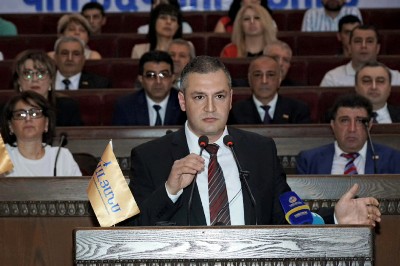 «Փաստ». Ինչպե՞ս է Տիգրան Ուրիխանյանը ցնցելու համացանցը, և ո՞ր օլիգարխն է այս անգամ մտնում «Ալյանսի» կազմ