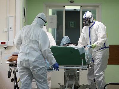 Семейная пара умерла в одной больнице в один день с разницей в минуту