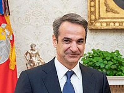 Пес премьер-министра Греции ненадолго прервал его пресс-конференцию со словацким коллегой