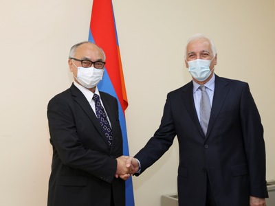 Armenia high-tech industry minister receives Japan Ambassador
