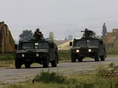 В Грузии начали переброску бронетехники в Батуми: МВД не связывает это с возможным возвращением Саакашвили