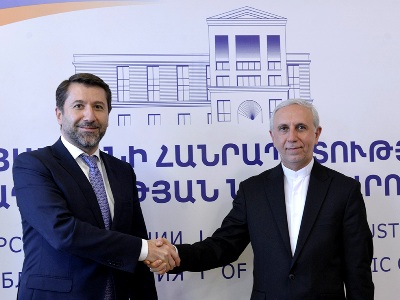 Իրանը Հայաստանում ներդրումներ անելու ծրագրեր ունի․ Կարեն Անդրեասյանը հանդիպել է Իրանի դեսպանի հետ