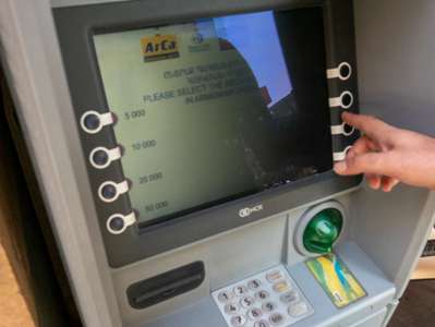 ArCa համակարգը խափանվել է. ներկա պահին բանկային գործարքներ հնարավոր չէ իրականացնել