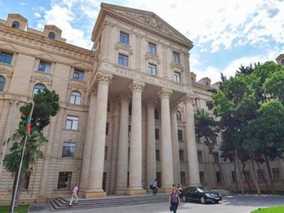 Բաքվում հայտարարել են Երեւանի կողմից «դրական ազդակների» մասին սահմանազատման մասով