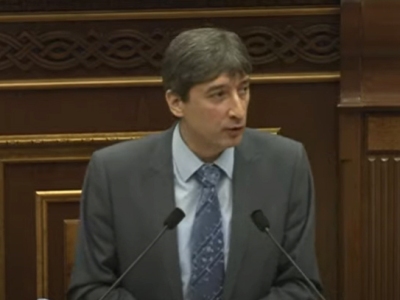 НС Армении поддержало кандидатуру Ара Нраняна на вакантную должность члена КРОУ